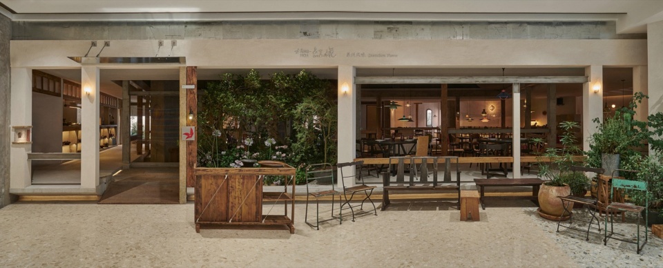 ANG HOA in Hangzhou Center by DEVOLUTION