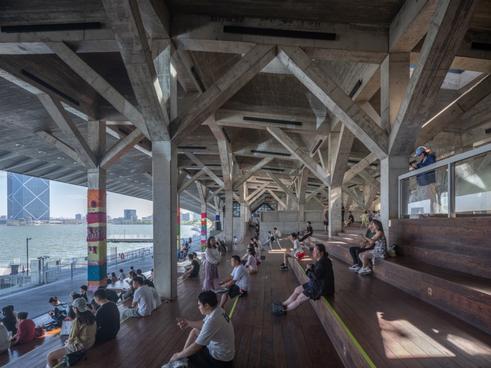 Pier One Dishui Lake by TM Studio