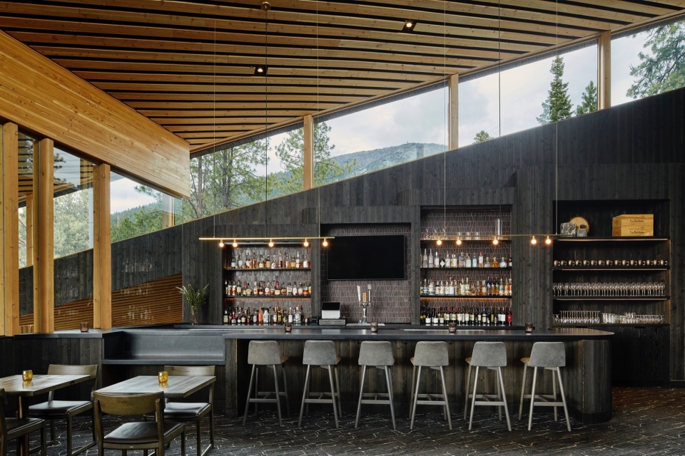 Black Butte Ranch Lodge by Hacker