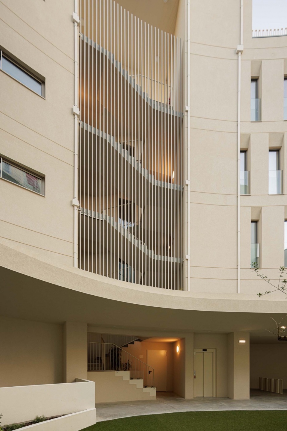 Edifício Estacao by Sonia Cruz Arquitectura