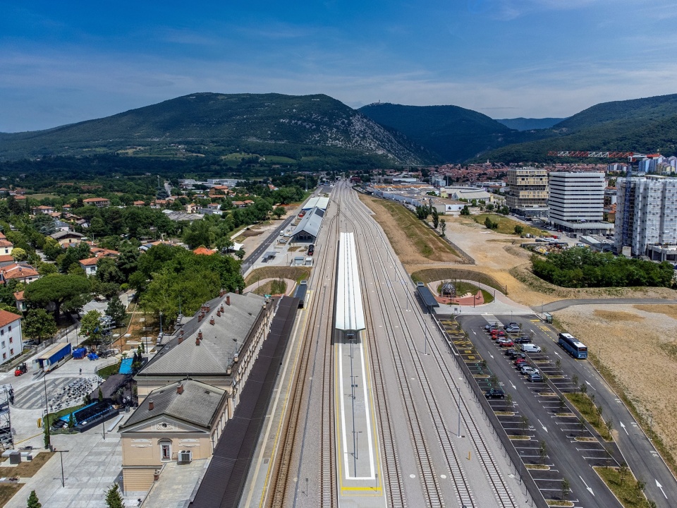 Nova Gorica Railway Station and Vrtaca Underpass SADAR VUGA