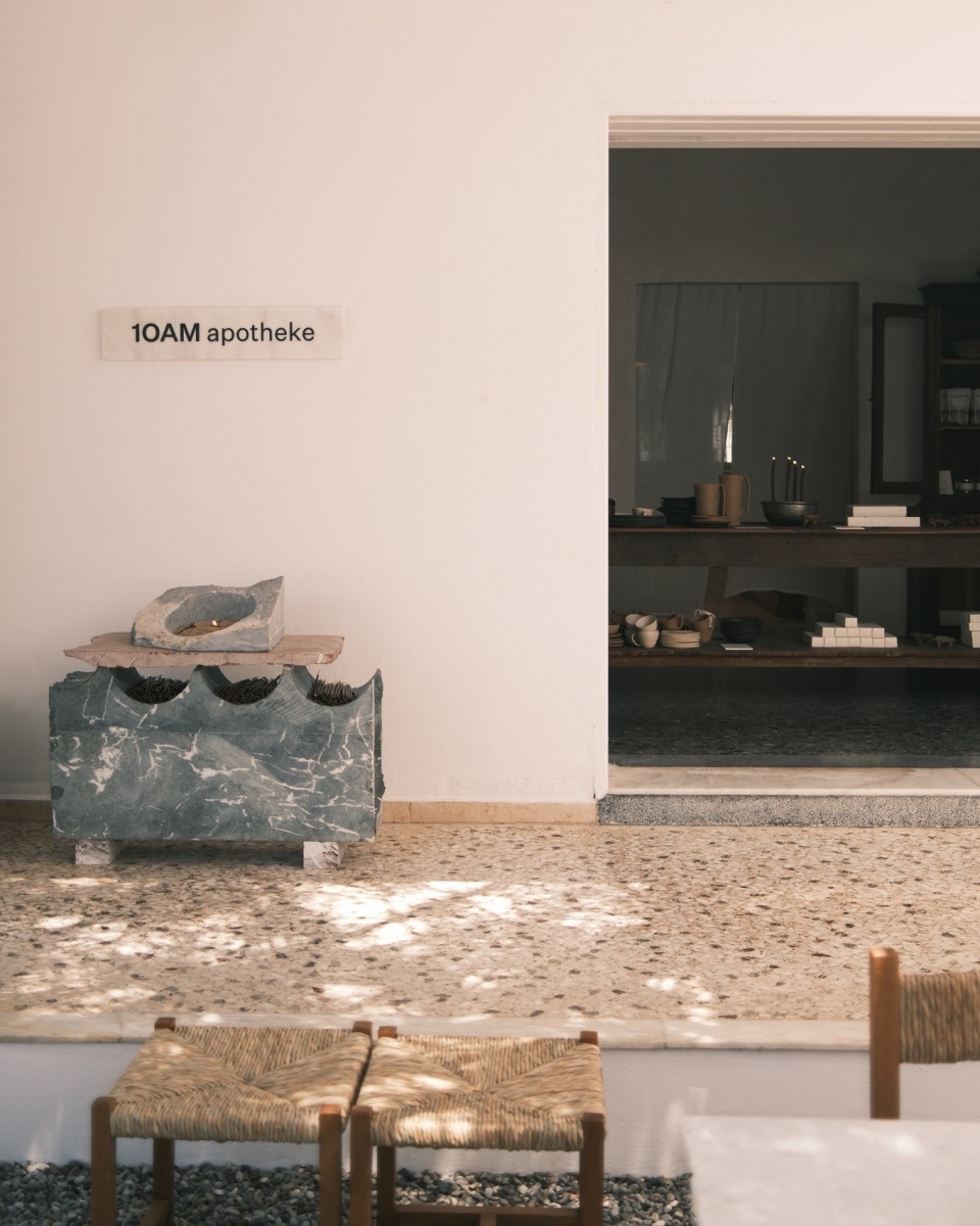 1OAM apotheke by Studio Andrew Trotter Eva Papadaki