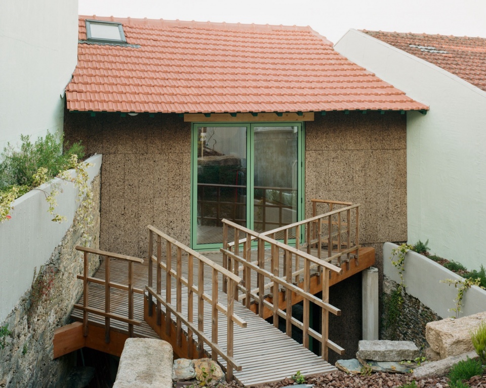 HOUSE IN VALONGO Atelier Local hes