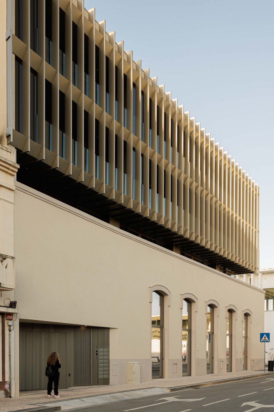 Edifício Estacao by Sonia Cruz Arquitectura