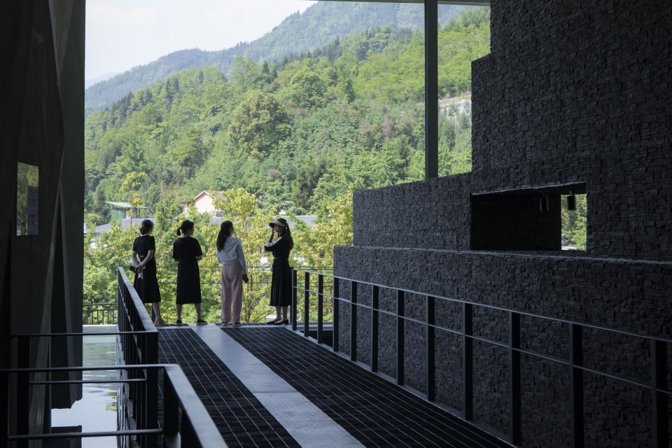memorial exhibition hall by atelier haode