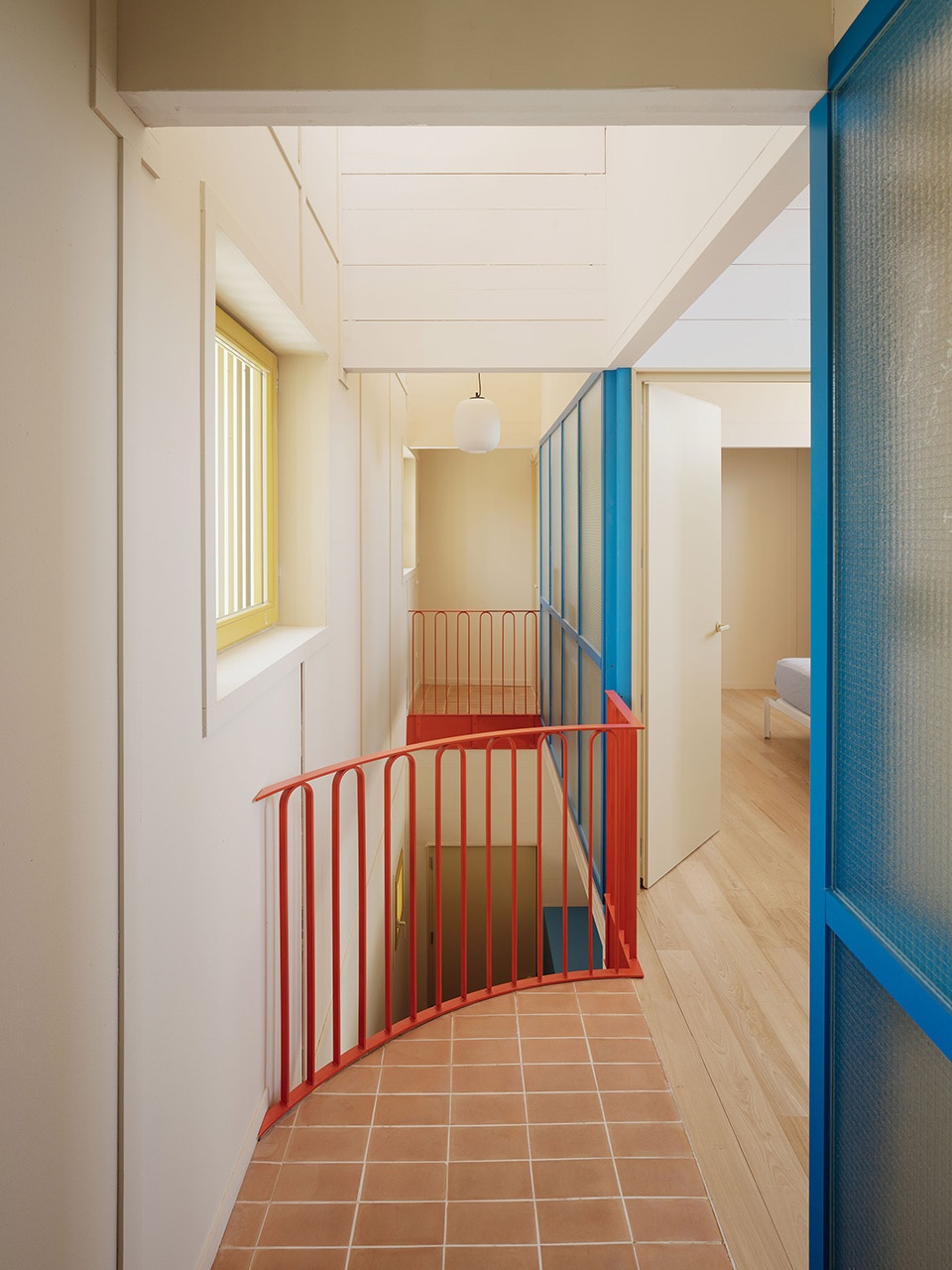 split house by feina studio
