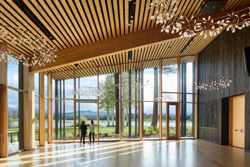 Black Butte Ranch Lodge by Hacker