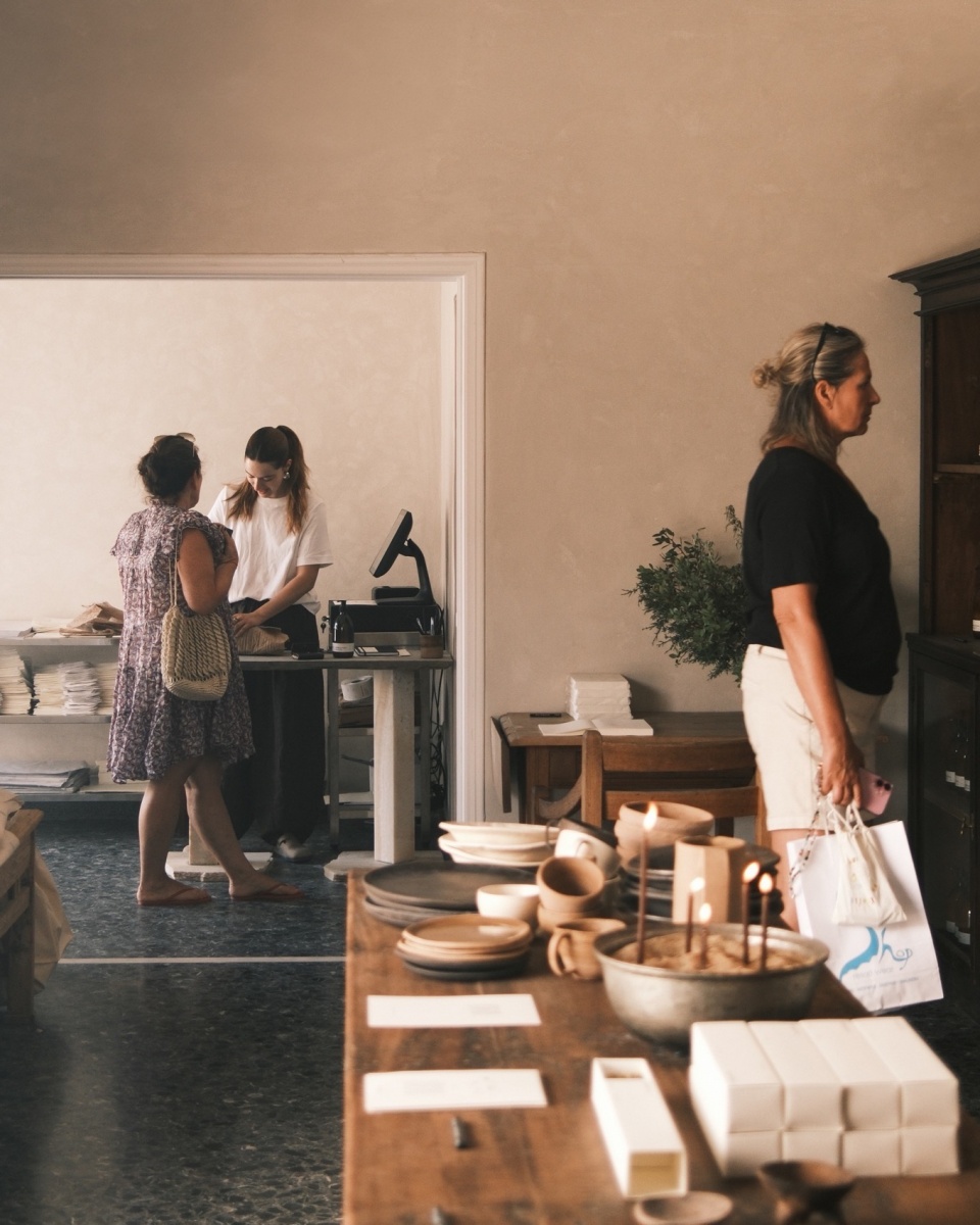 1OAM apotheke by Studio Andrew Trotter Eva Papadaki
