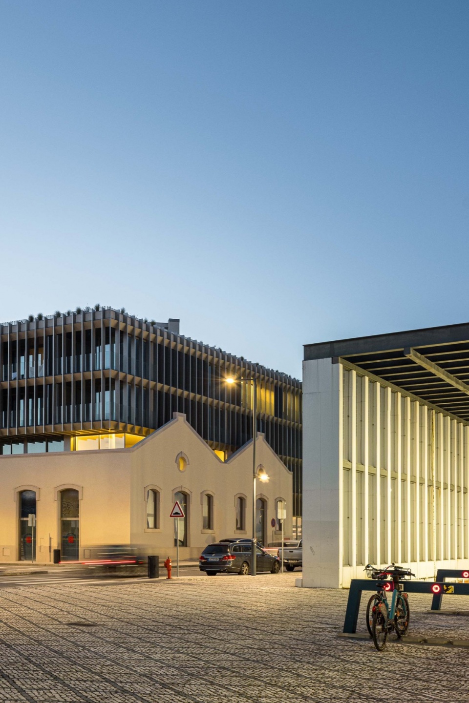Edifício Estacao by Sonia Cruz Arquitectura