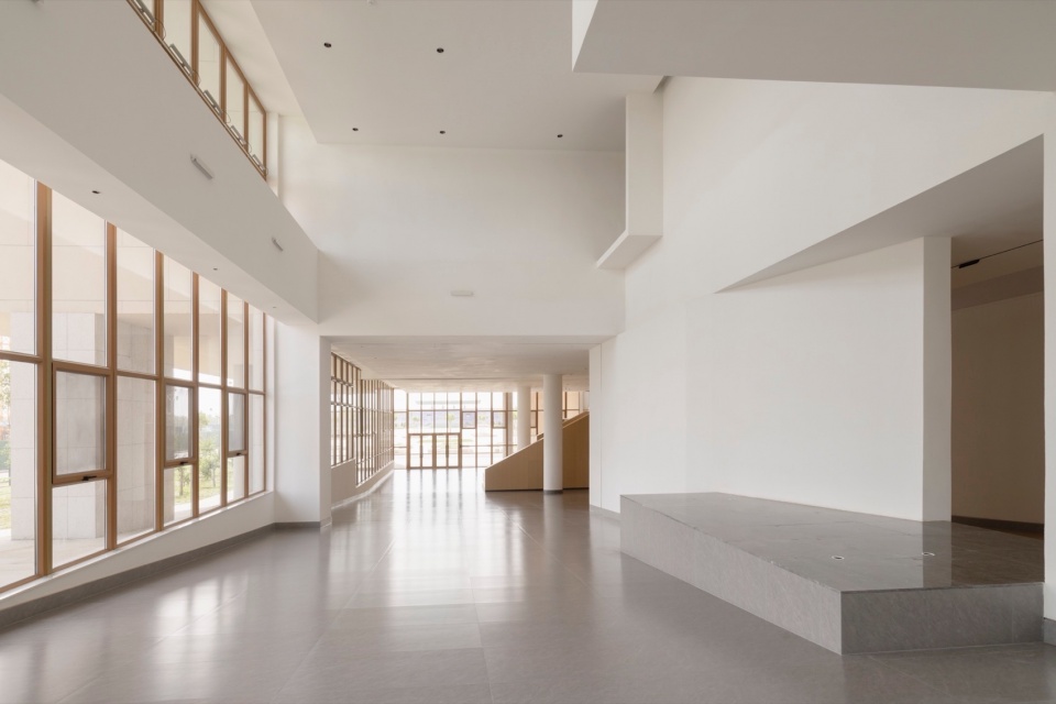 Tiemenguan Huashan High School by Jiangsu Provincial Zhongrui East China Institute of Architectural Design and Research Co Ltd Qurui Shan...