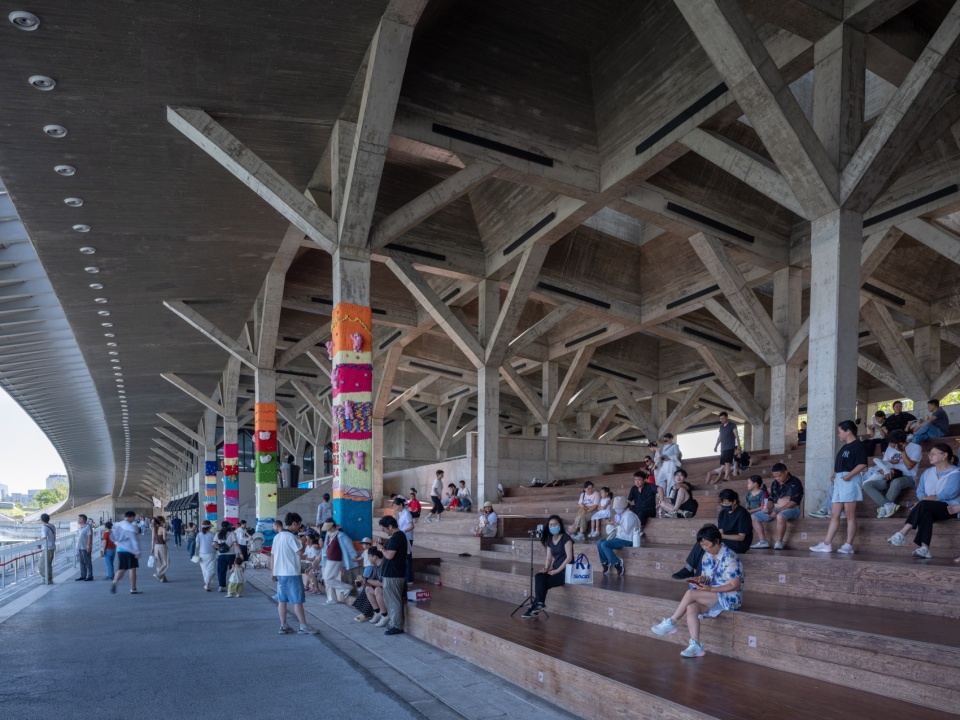 Pier One Dishui Lake by TM Studio