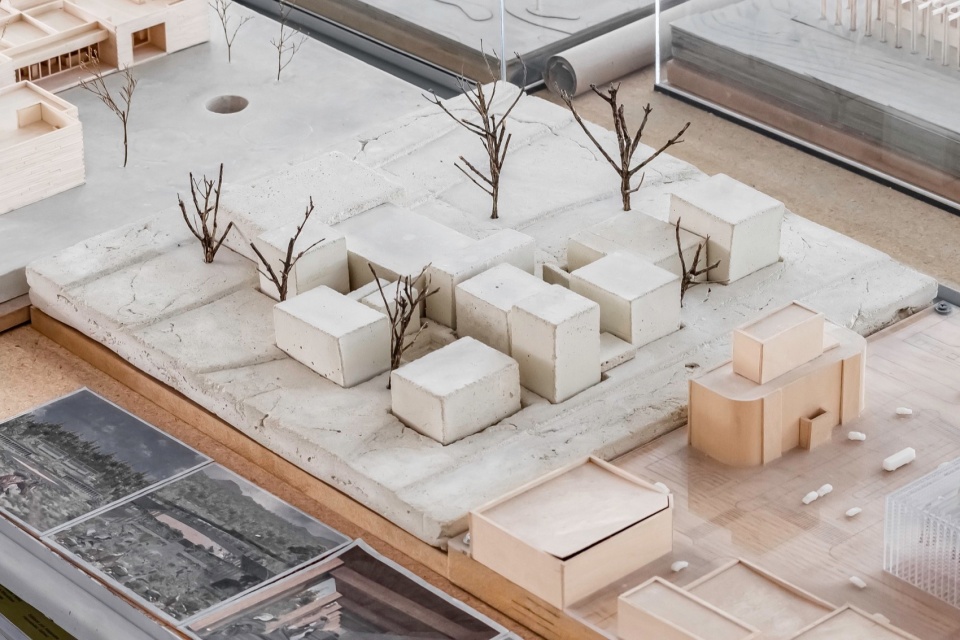 LL HOUSE by RA