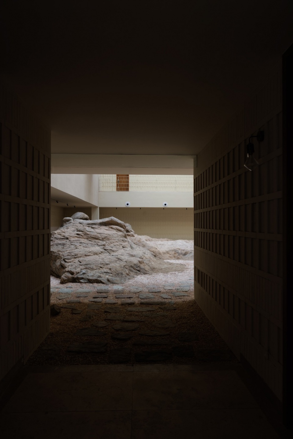 Lost Villa Huanglong Island Lighthouse Hotel by WJ STUDIO