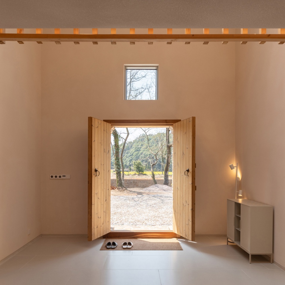 jiangshan timber retreat by nota architects