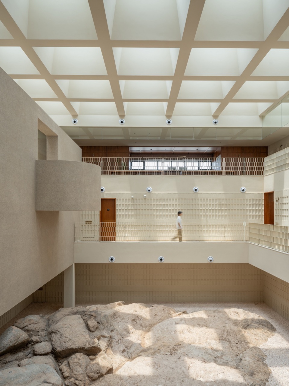Lost Villa Huanglong Island Lighthouse Hotel by WJ STUDIO