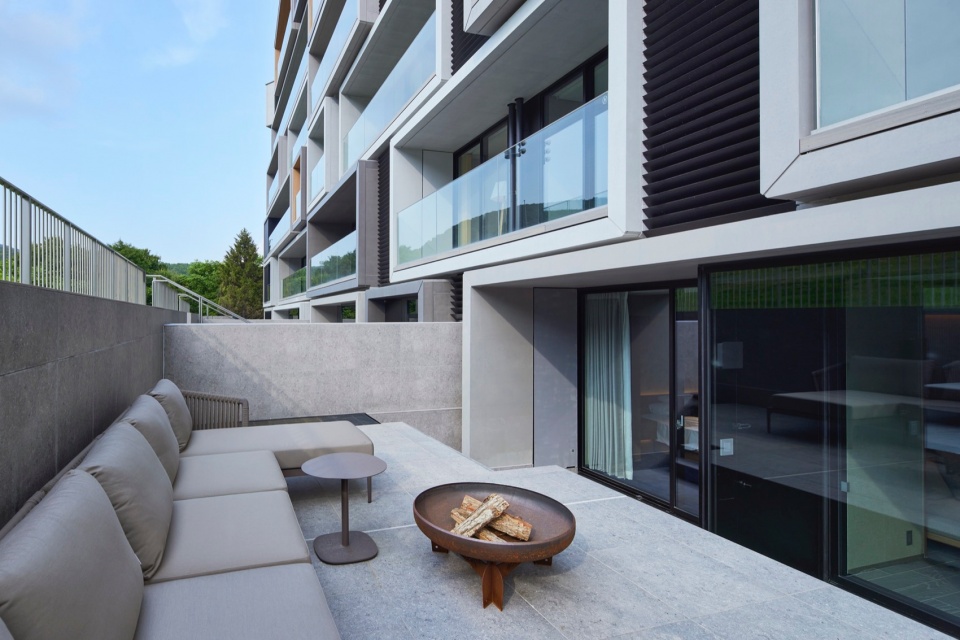 MUWA NISEKO by Nikken Sekkei Ltd