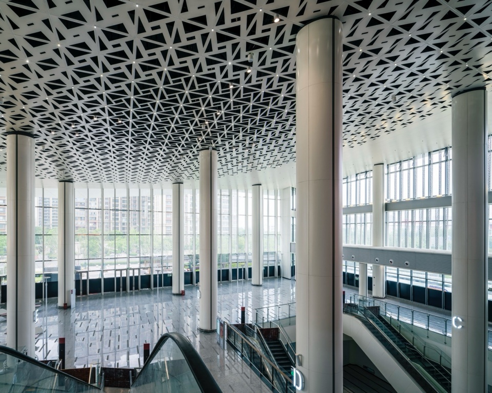 Suzhou Wujiang Songling Avenue Bus Terminal