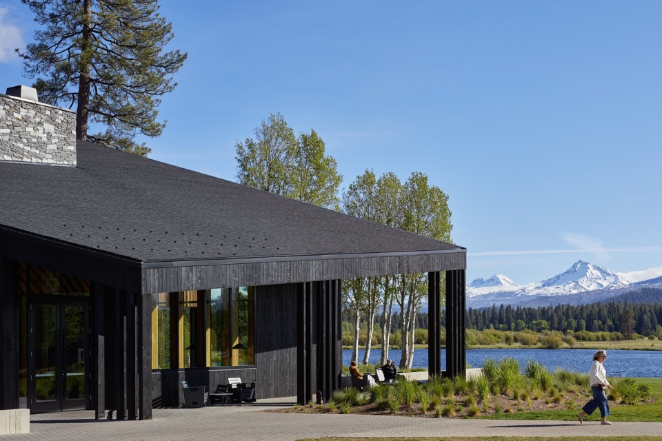 Black Butte Ranch Lodge by Hacker