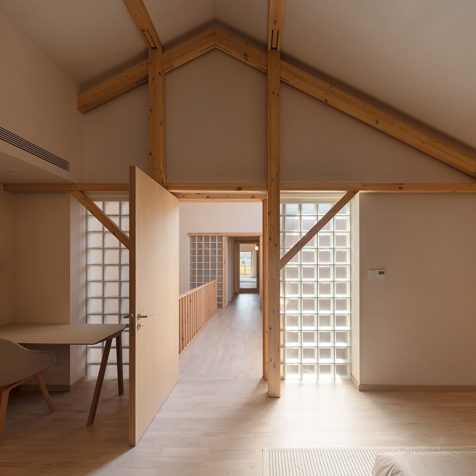jiangshan timber retreat by nota architects