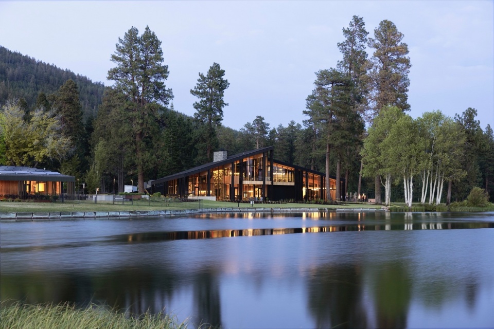 Black Butte Ranch Lodge by Hacker