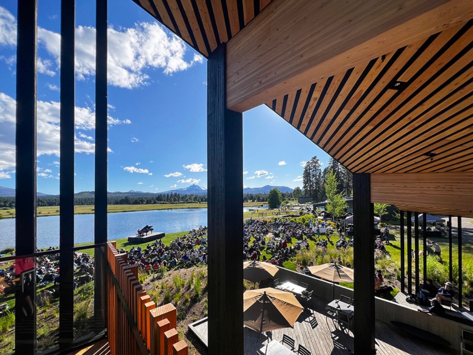 Black Butte Ranch Lodge by Hacker