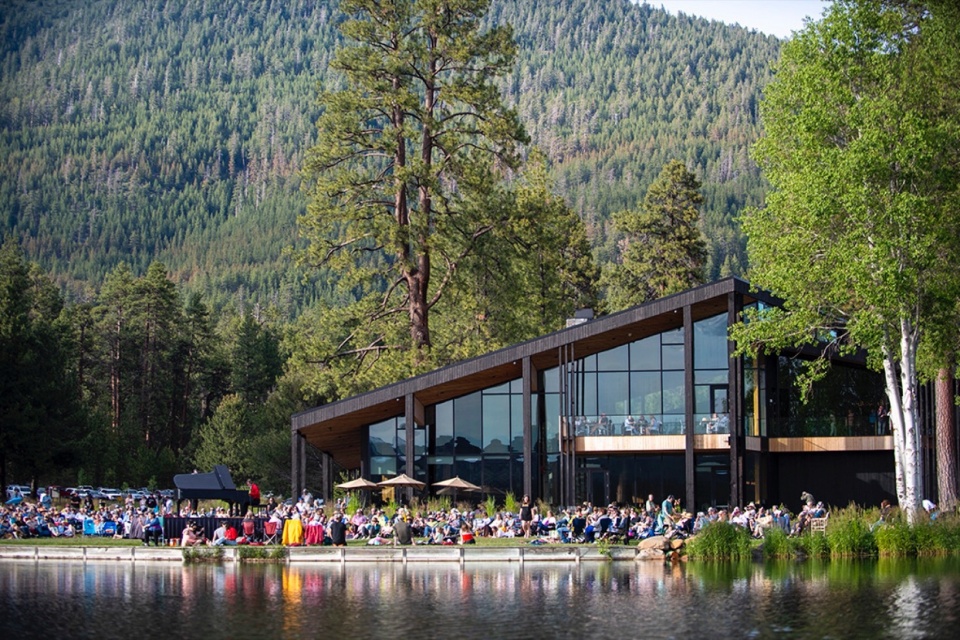 Black Butte Ranch Lodge by Hacker