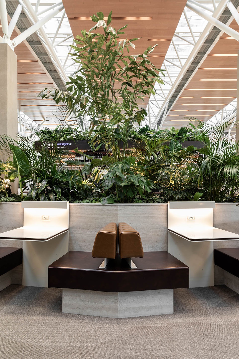 Aspire Westjet garden – by MRDK – Photos © David Dworkind 13