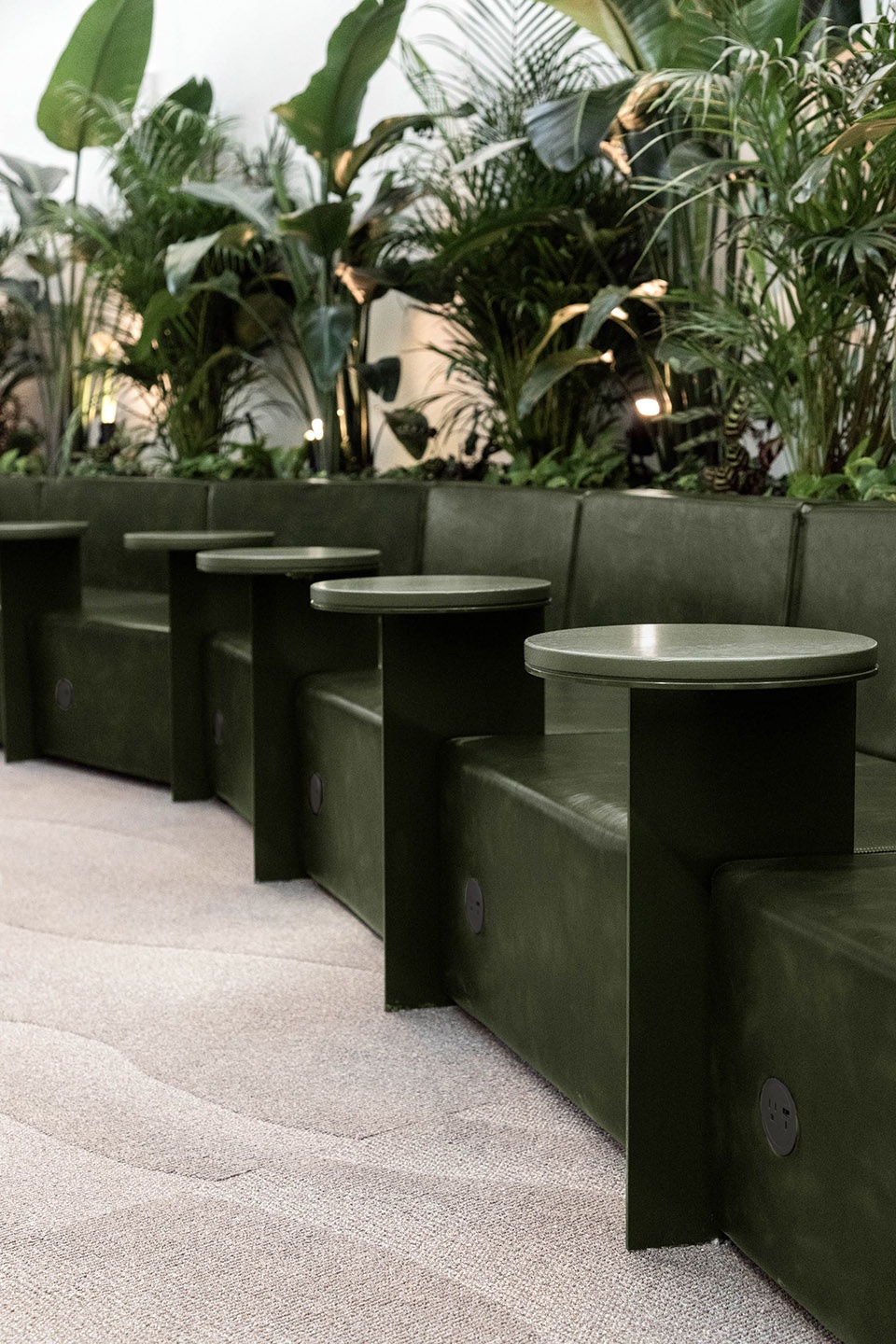 Aspire Westjet garden – by MRDK – Photos © David Dworkind 19