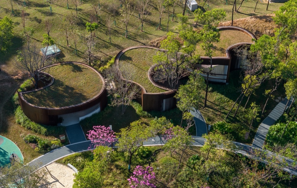 Qiaochengbei Park Visitor Center China by ATELIER XI