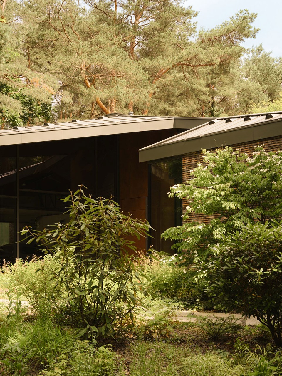 the travelers house by bbgk architekci