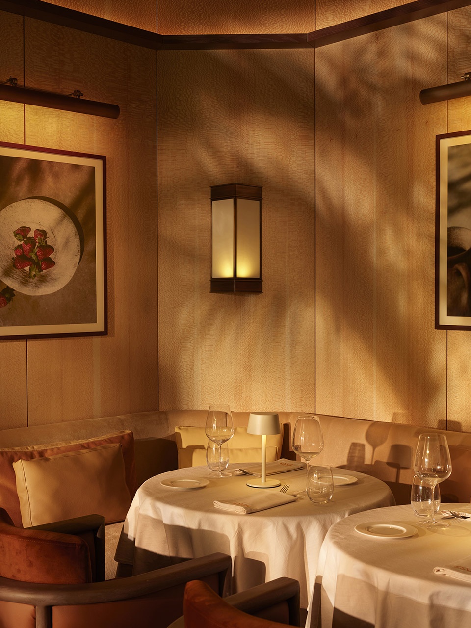 esca restaurant by urbanjobs
