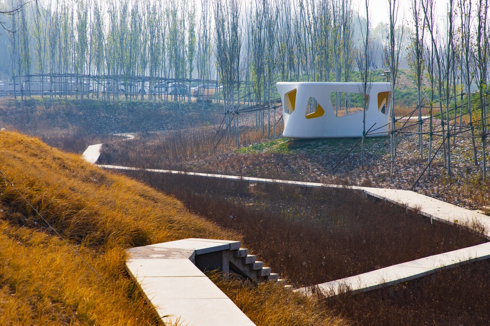 the beijing yongxing river greenway china by turenscape
