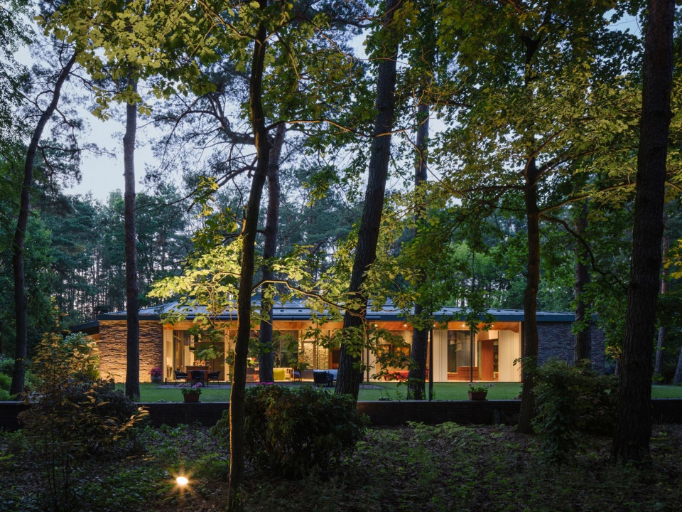 the travelers house by bbgk architekci