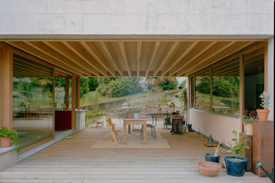 house in pazzallo by cerbi zaccara architetti