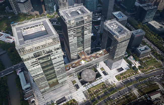  Shanghai International Exchange Plaza by FGP ATELIER + Jahn/