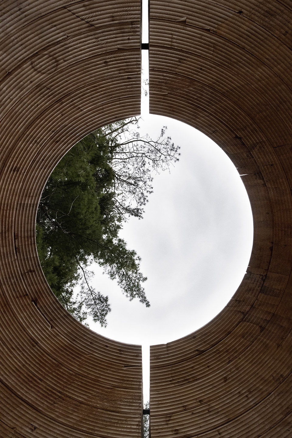 Faire le vide by Luca Fortin Atelier mock up