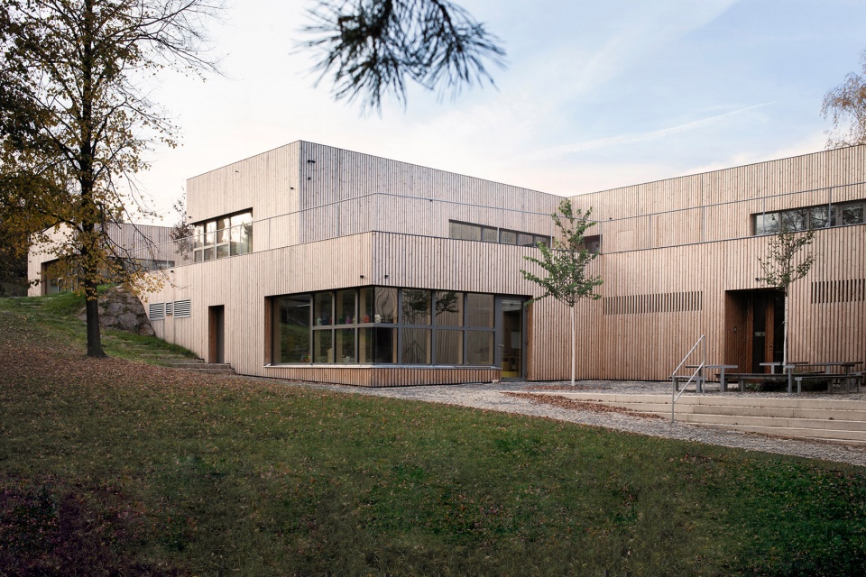 fulnek kindergarten by xtopix architekti