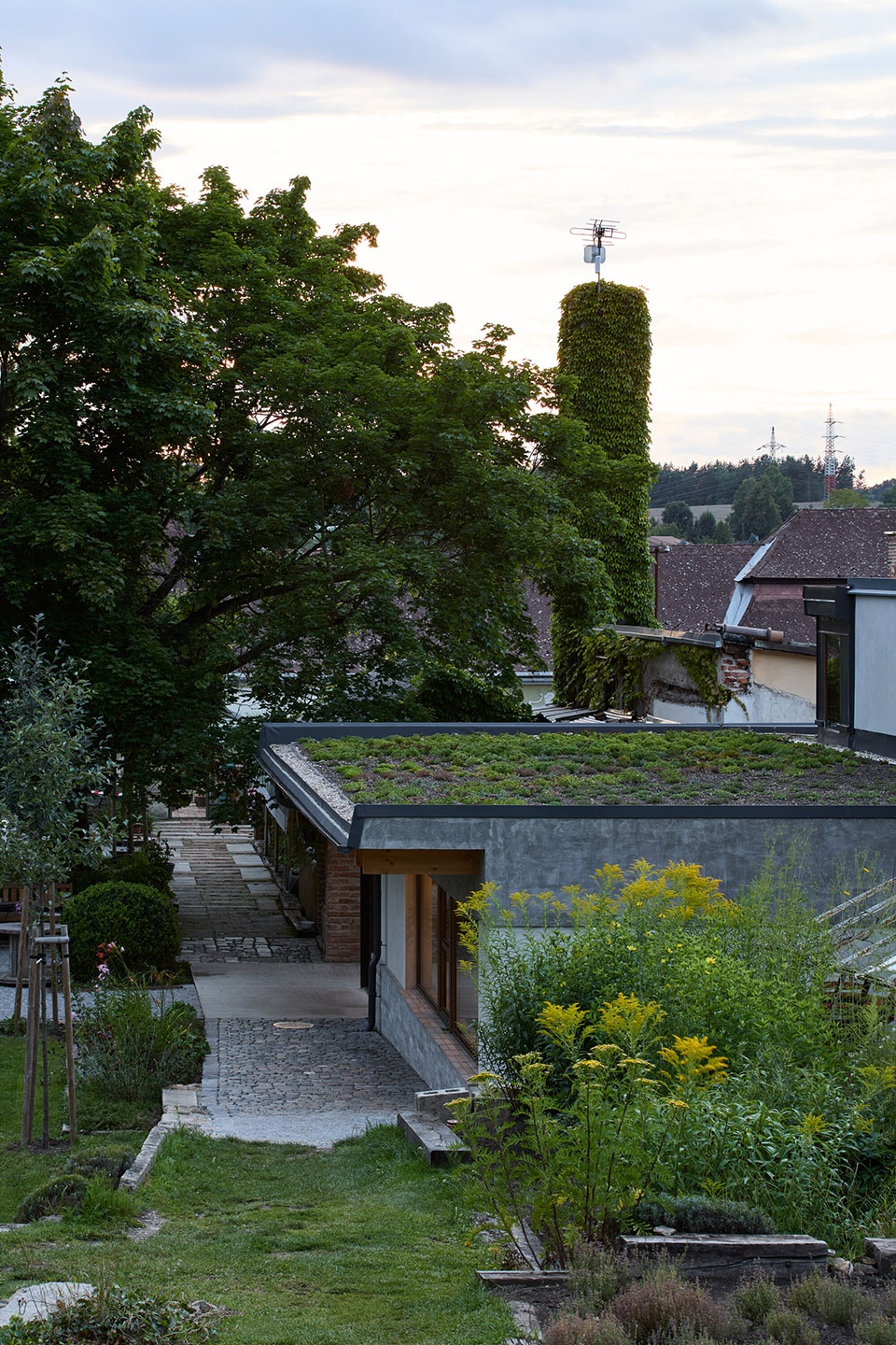 kraffer garden by matej sebek architekti atelier za mak