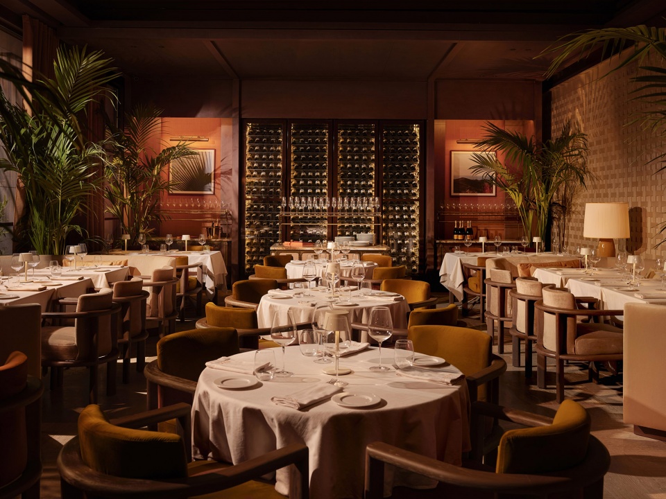 esca restaurant by urbanjobs
