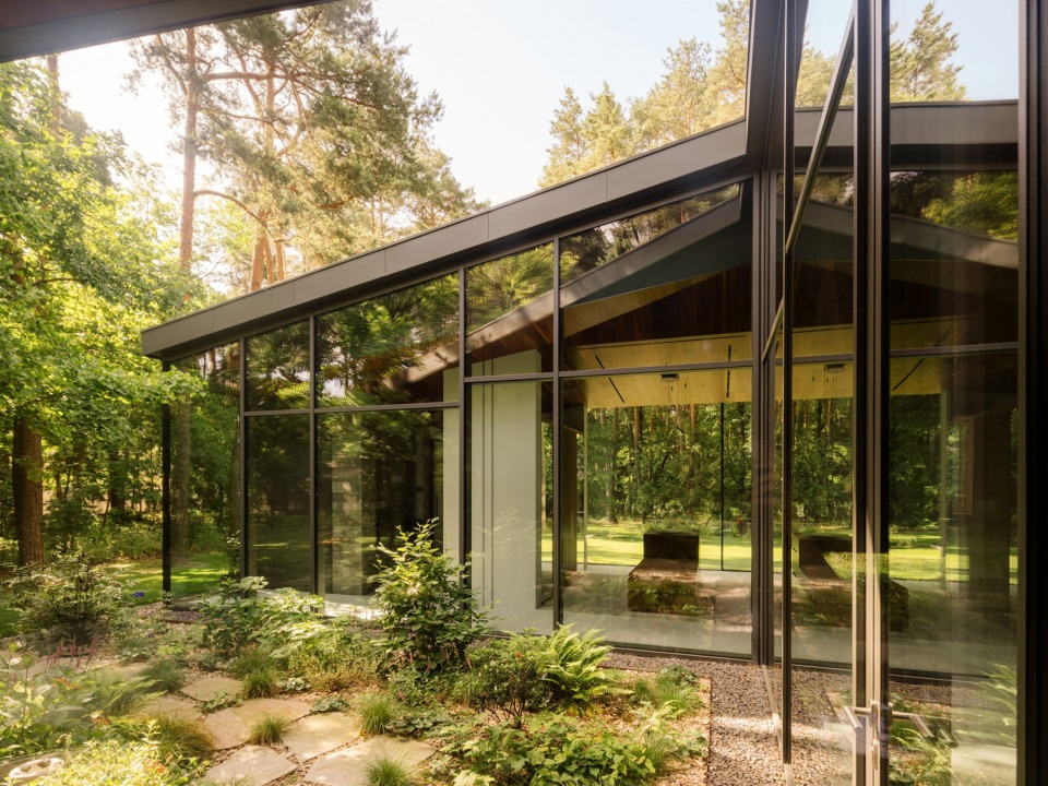 the travelers house by bbgk architekci