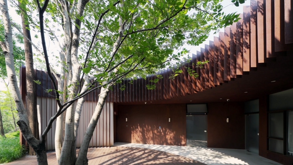 Qiaochengbei Park Visitor Center China by ATELIER XI