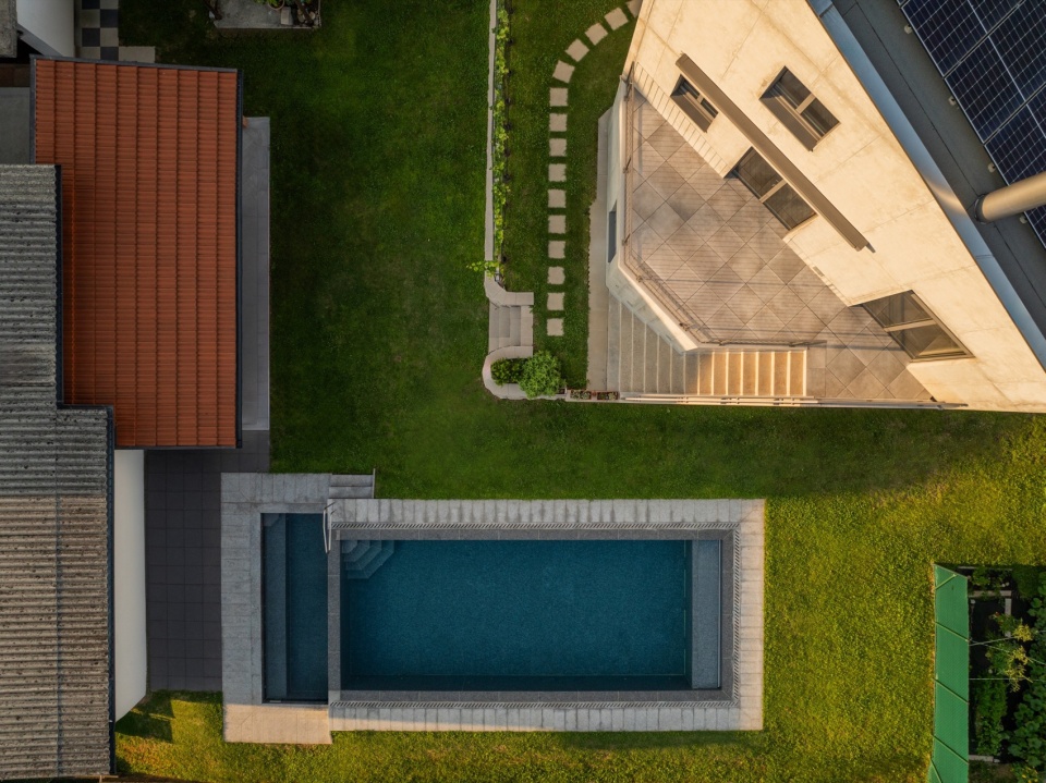 SWISSHOUSE XL in Coldrerio Davide Macullo Architects