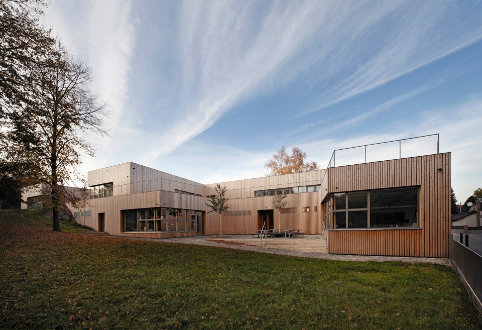 fulnek kindergarten by xtopix architekti