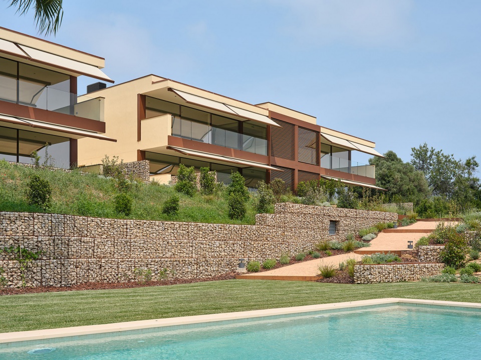 sagaro terrace housing in costa brava by mias architects