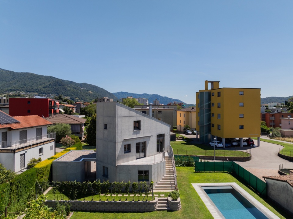 SWISSHOUSE XL in Coldrerio Davide Macullo Architects