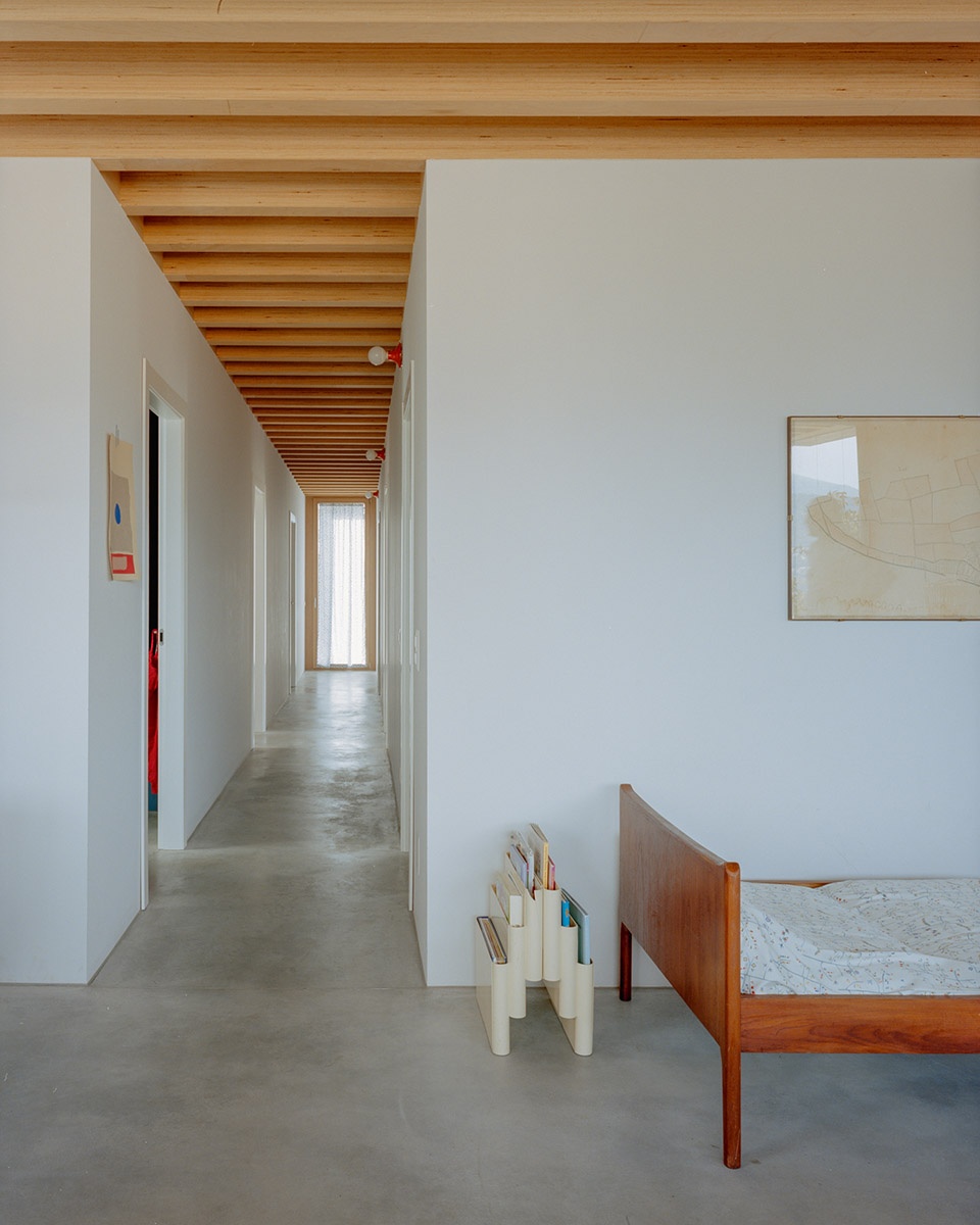 house in pazzallo by cerbi zaccara architetti