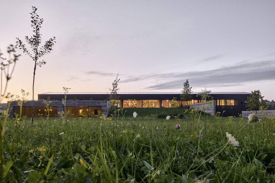 janosik headquarters and showroom by jakub janosik