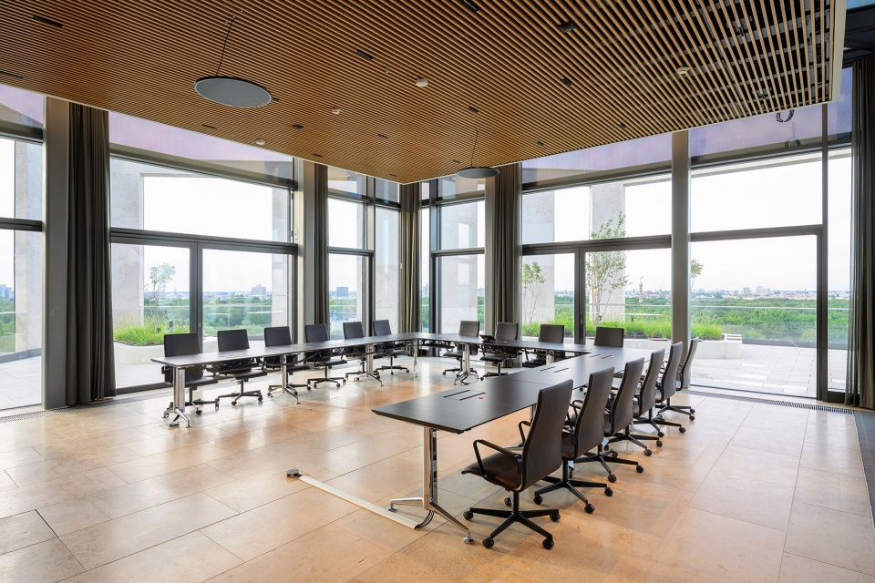 b one office building by cfmoller architects
