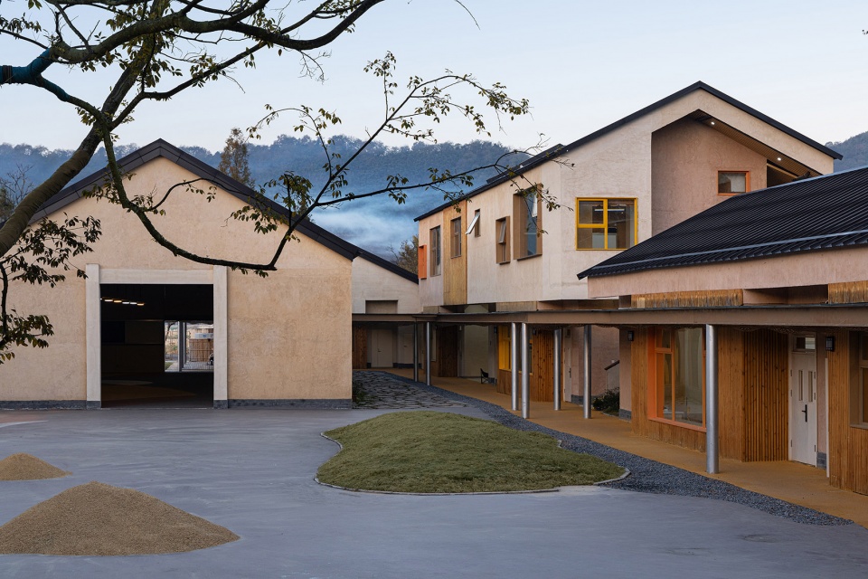 qingshan school by momentum