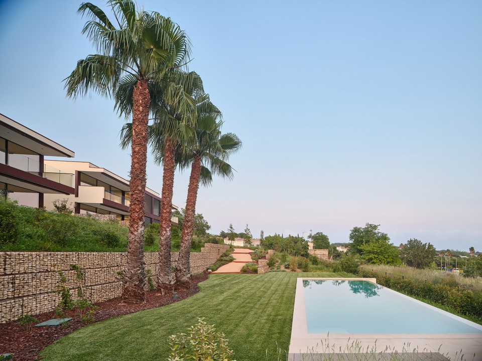 sagaro terrace housing in costa brava by mias architects
